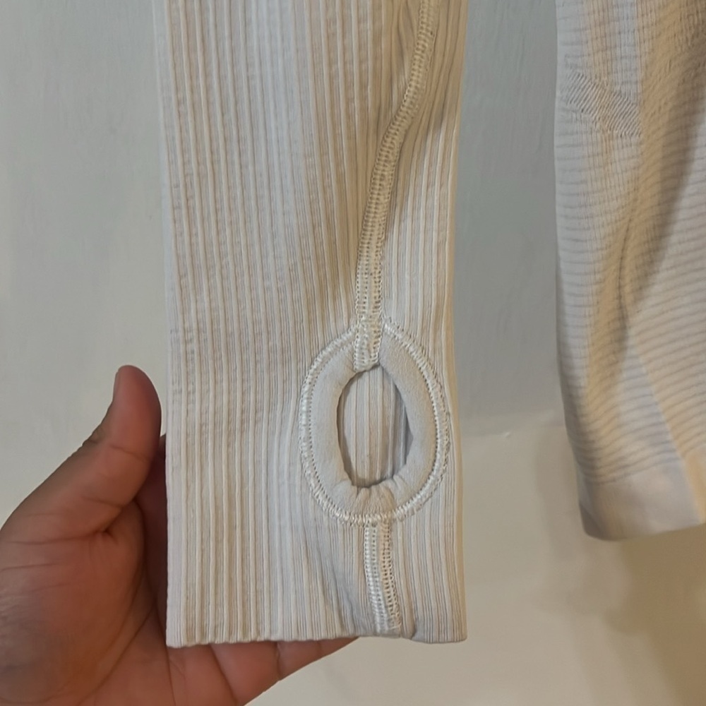 Lululemon Long Sleeve Top - Picture 3 of 6